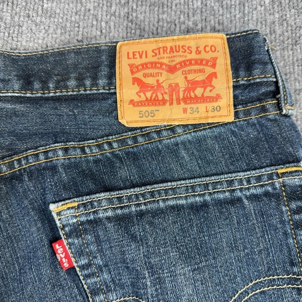 Levis 505 Jeans Mens 34x30 Blue Medium Wash Regular Fit Straight Leg Denim Pants
